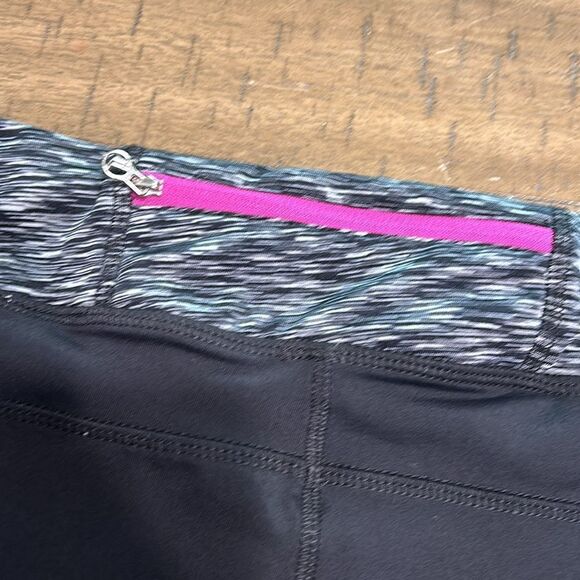 (3/$15) Joe Fresh fitted workout biker shorts size medium - Picture 6 of 13